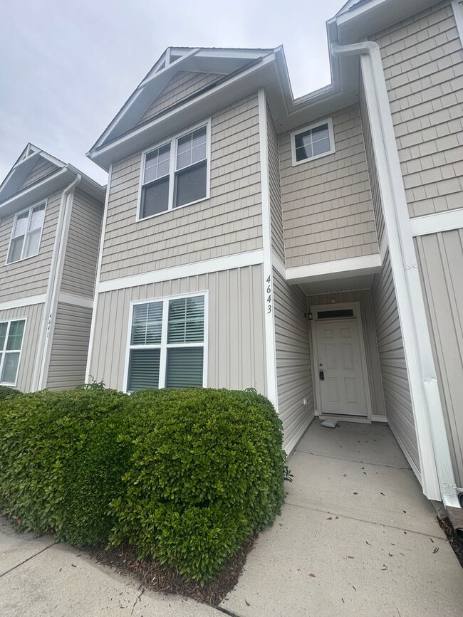 Building Photo - SAYLOR'S WATCH - 3 Bedroom Townhome in Monkey Junction/South Wilmington!