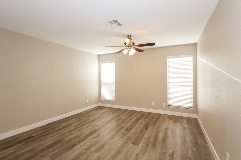 Building Photo - 2010 Waverly Cir