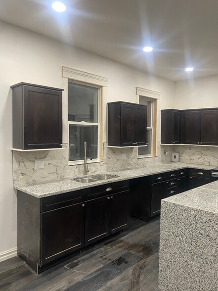 Building Photo - 3478 Ludden St