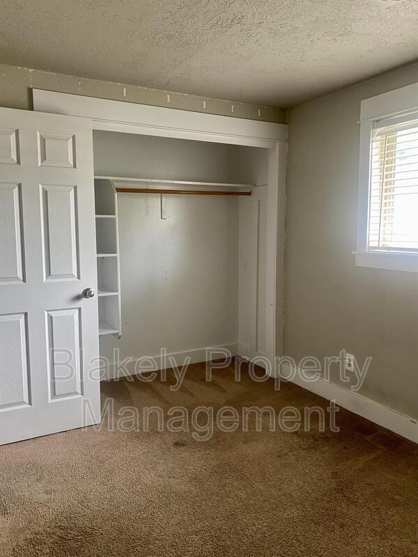 Building Photo - 1541 Marilyn Cir