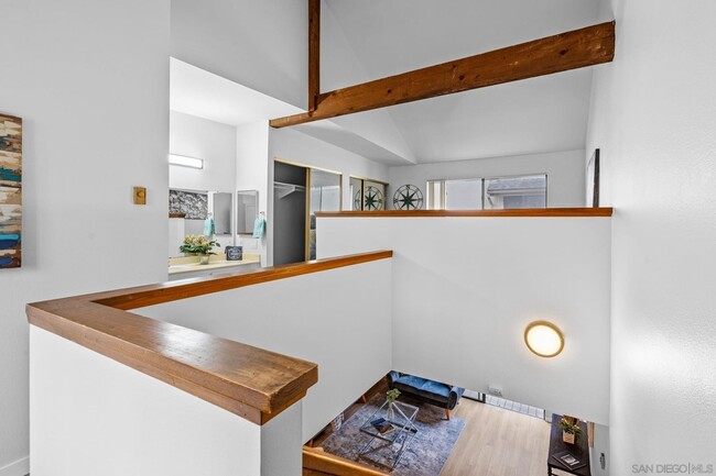 Building Photo - Upgraded 1 Bedroom, 1 Bath Townhome in Pri...