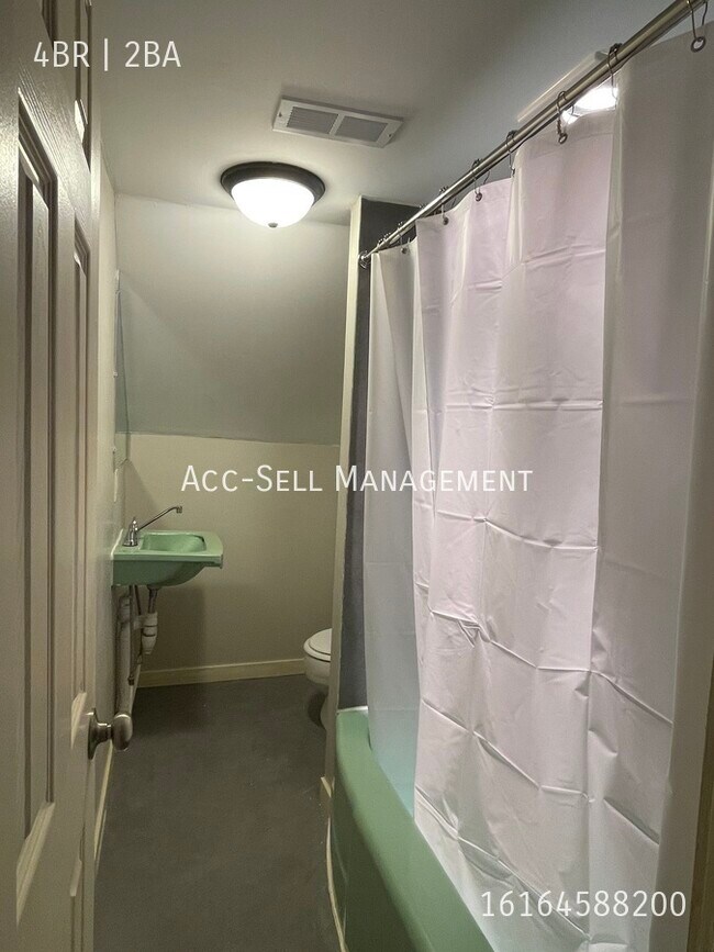 Building Photo - 875 10th-NEW