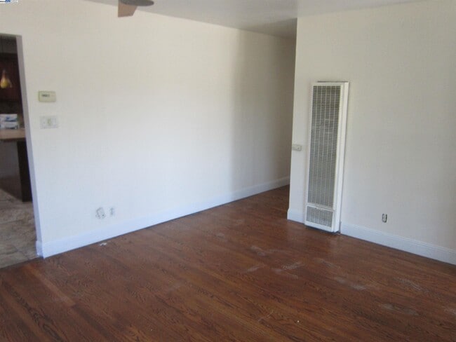 Building Photo - 2275 Bennington Ln