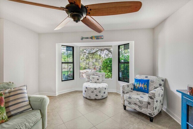 Building Photo - 11316 W Bayshore Dr