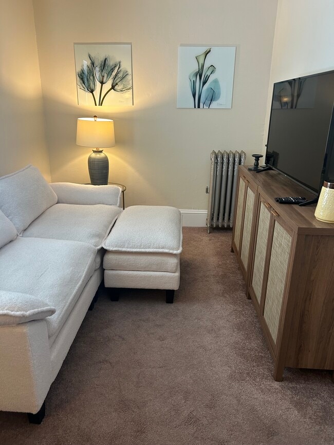 Building Photo - 84 Kimball St