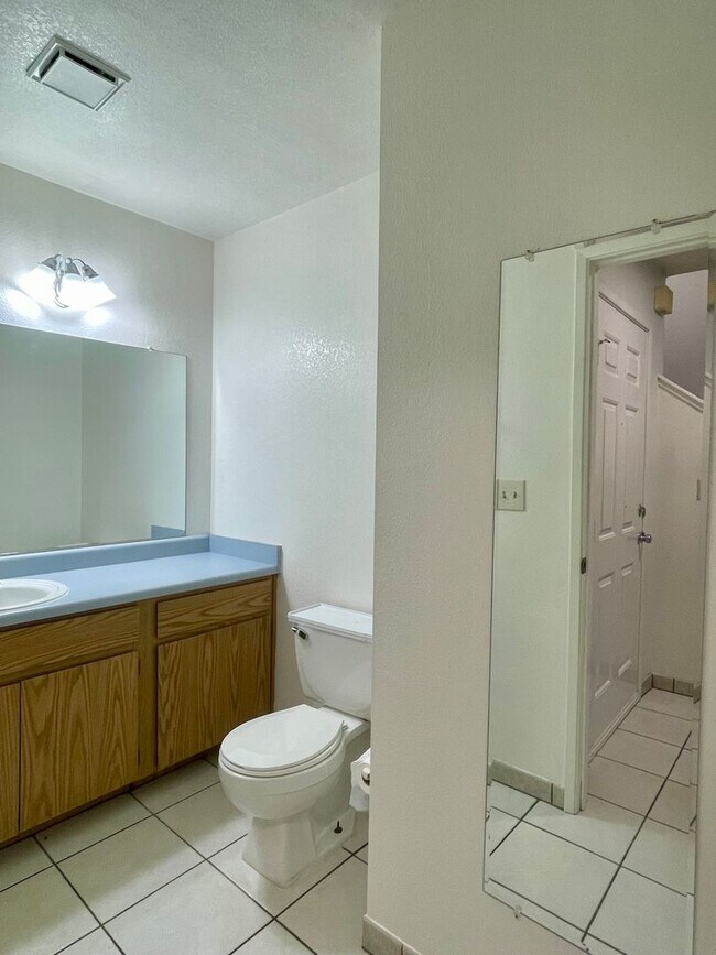 Building Photo - 5356 Vly Rdg Dr