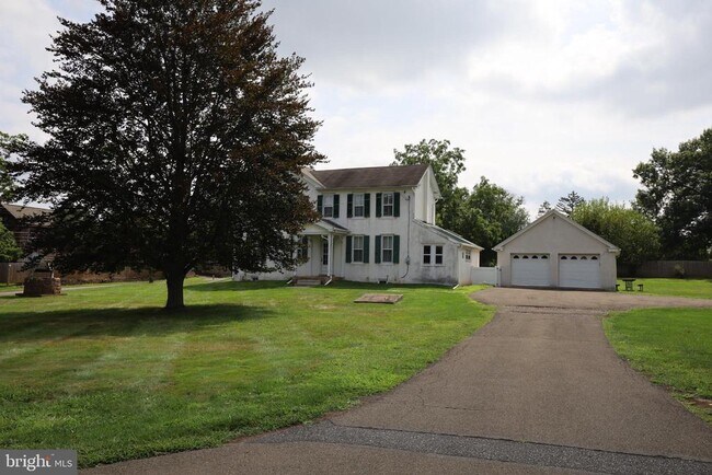 Building Photo - 3244 Skippack Pike