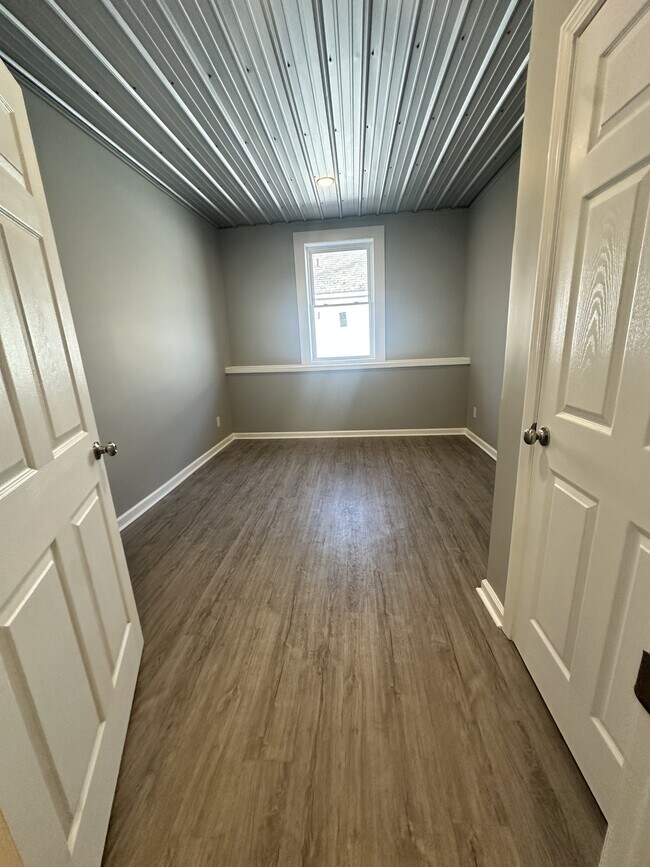 Building Photo - 115 Means Ave