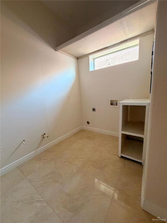 Building Photo - 15 S Huisache St