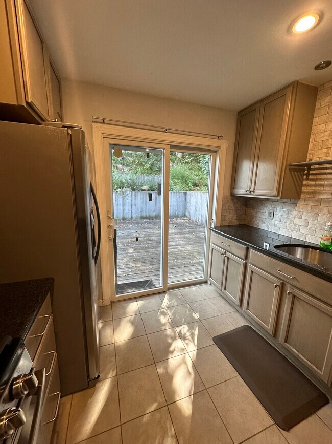 Building Photo - 8 Occident Ave