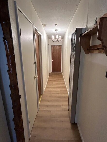 Building Photo - 259 Spruce Ln