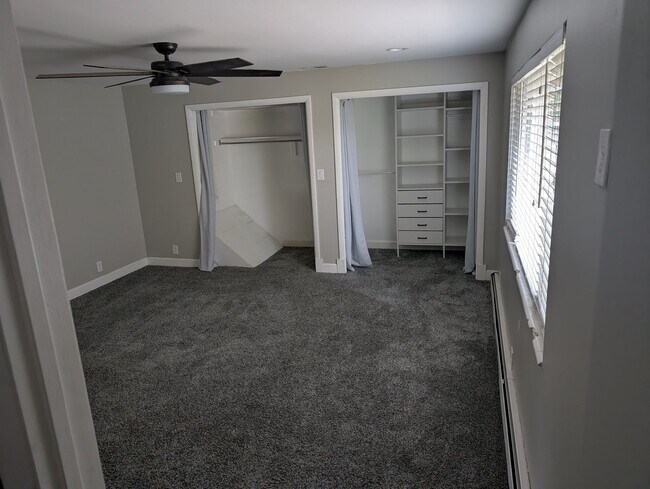 Building Photo - 6358 Mt Vernon Dr