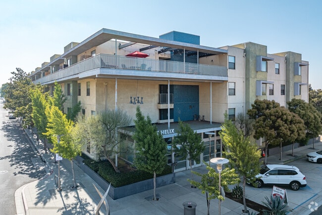 Building Photo - Helix at University Village