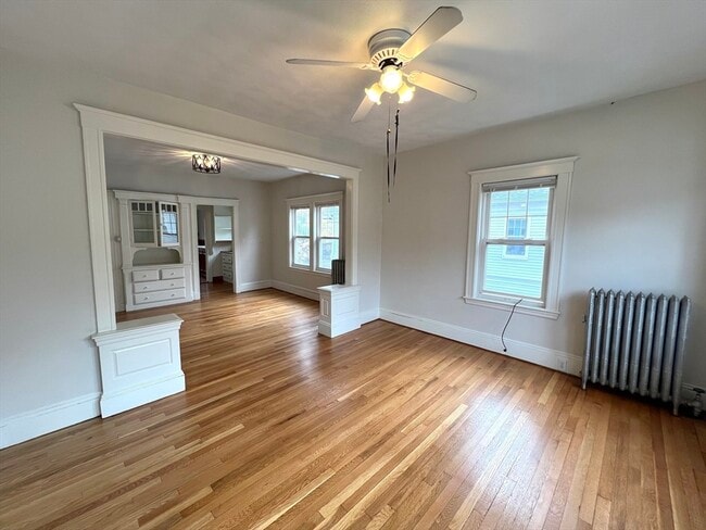 Building Photo - 171 School St