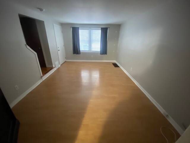 Building Photo - 51 Redmond Ave