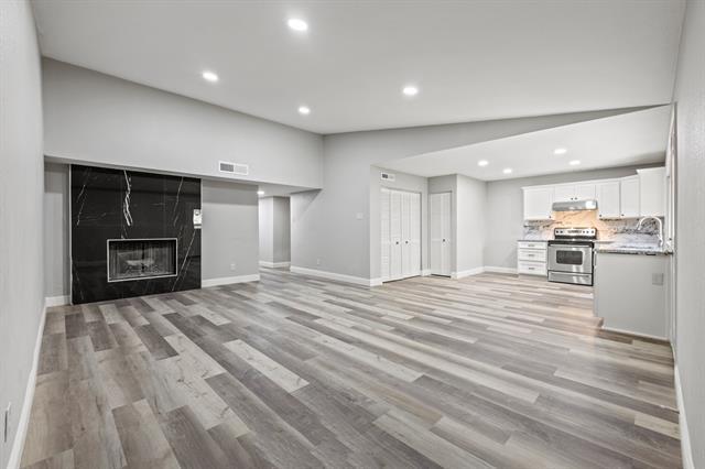 Building Photo - 3939 Branch Hollow Dr
