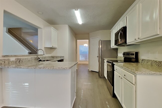 Building Photo - 18114 Stone Trail Manor Dr