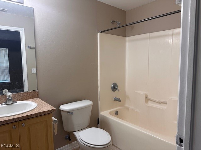 Building Photo - 438 Loretta Ave S