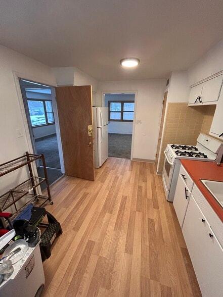 Kitchen – main view - 4563 N 73rd St