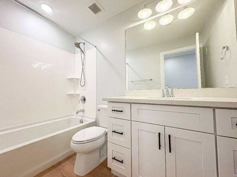 Building Photo - 3301 N 18th St