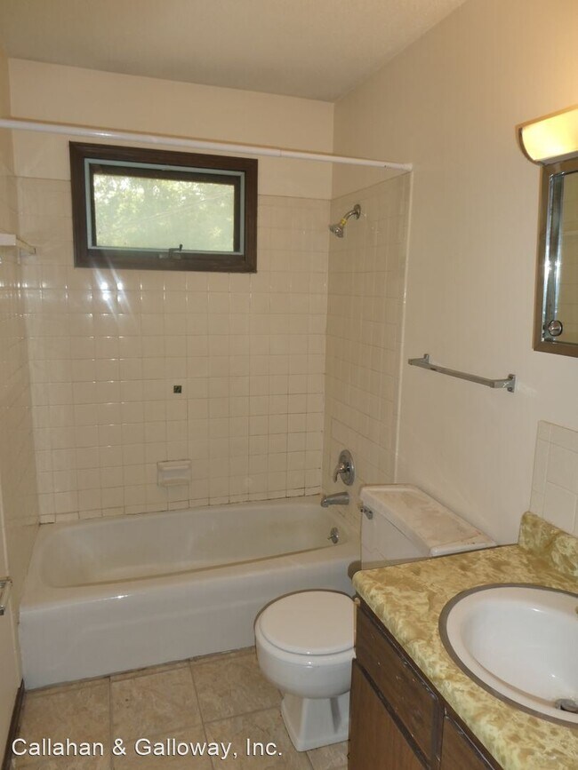 Building Photo - 3 br, 2 bath House - 2106 Primrose