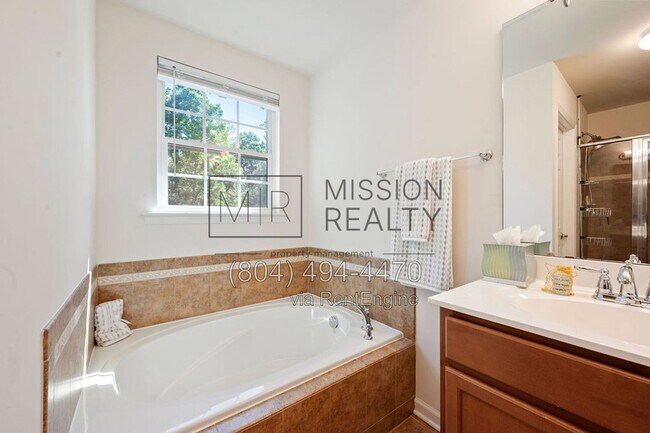 Building Photo - 5106 Timsbury Pointe Dr
