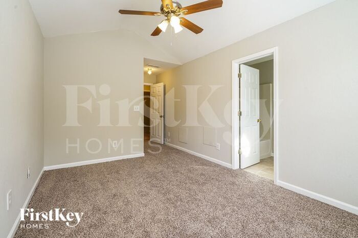 Building Photo - 7128 Brookview Way