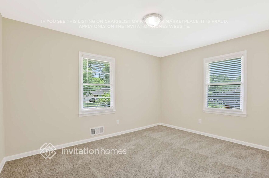 Building Photo - 107 Huntwood Dr