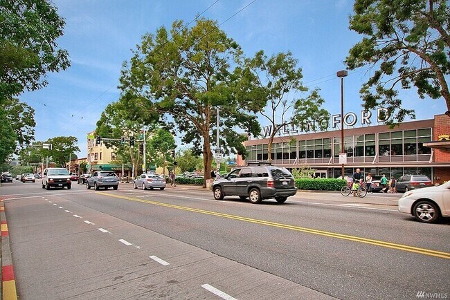 Building Photo - 4412 Burke Ave N