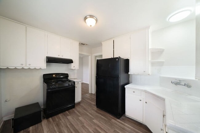 Building Photo - LAWN CARE INCLUDED! Updated 3-Bedroom Home with Detached Garage & Fenced Yard