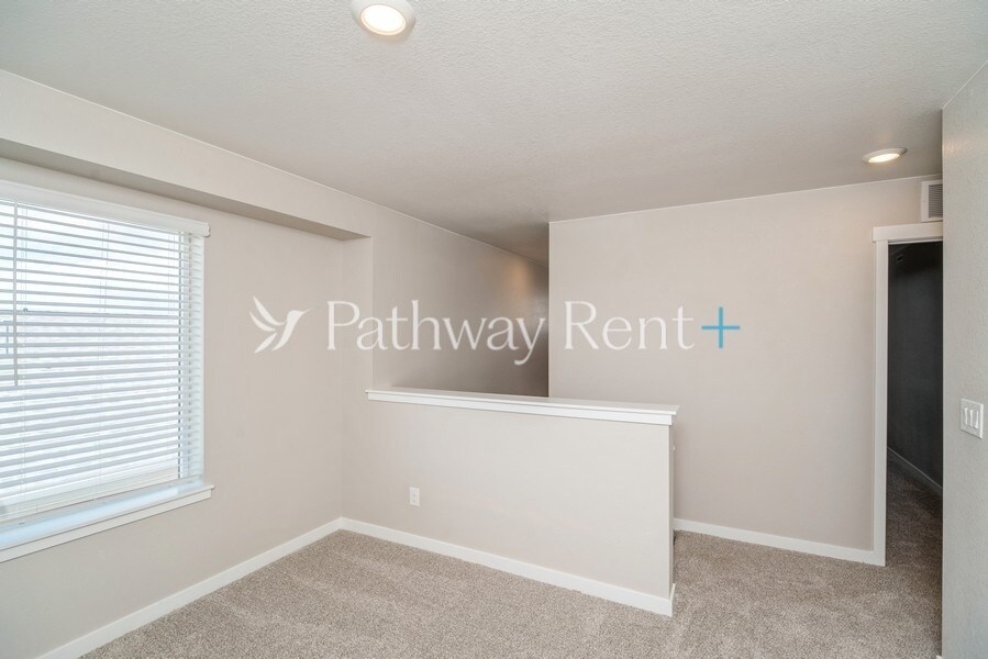 Building Photo - 9491 Yampa St