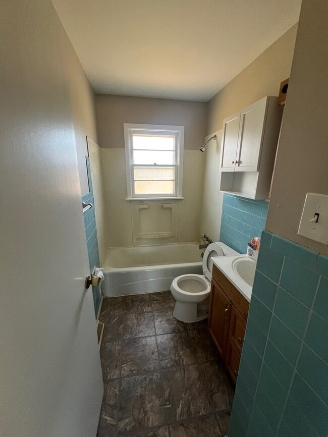 Building Photo - 11121 Florence Ave