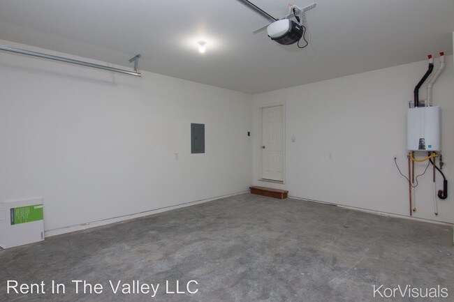 Building Photo - 3161 E Palmer-Wasilla Hwy