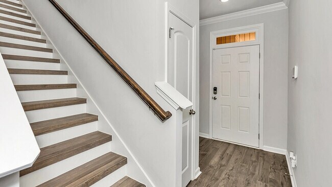 Building Photo - Hidden River Townhomes