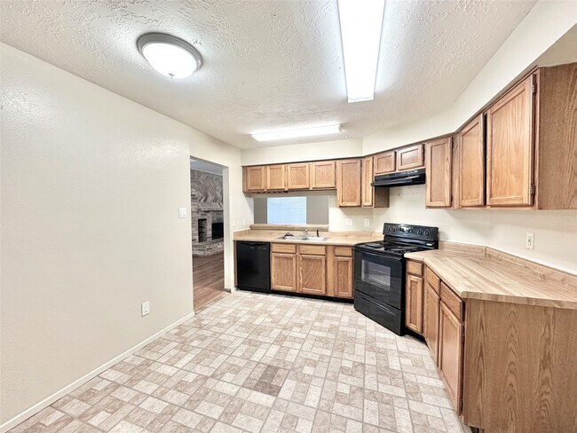 Building Photo - 21706 Nickerton Ln