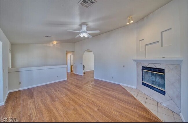 Building Photo - 3790 S Vanguard Ave
