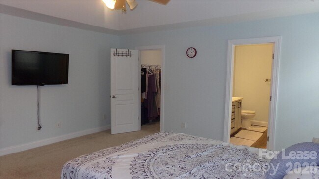 Building Photo - 10418 Glenmeade Rd