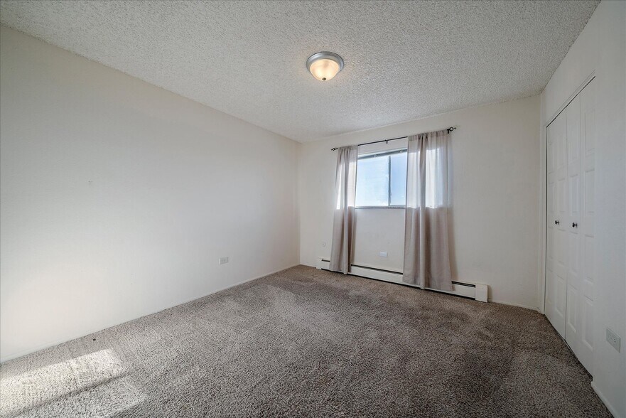 Building Photo - 4569 S Lowell Blvd