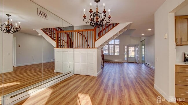 Building Photo - 368 Metuchen Dr