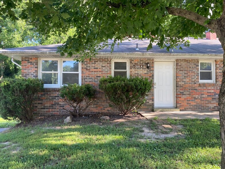 Primary Photo - 2118 Louis Cir