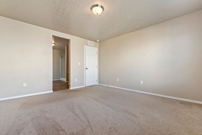 Building Photo - Available July 5th, 3bd/2b Meridian Home
