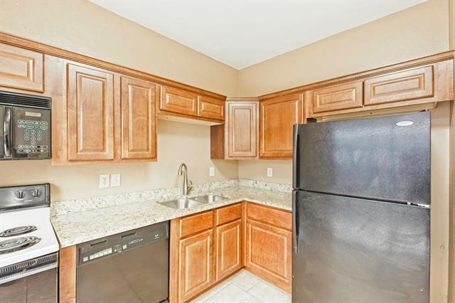 Building Photo - 5000 Cedar Springs Rd