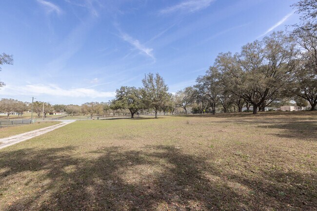Building Photo - 2BR/2BA with Den Mobile Home on +/-5 Acres