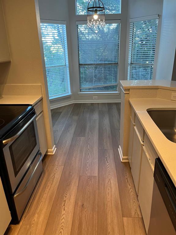 Building Photo - 6000 Shepherd Mountain Cove