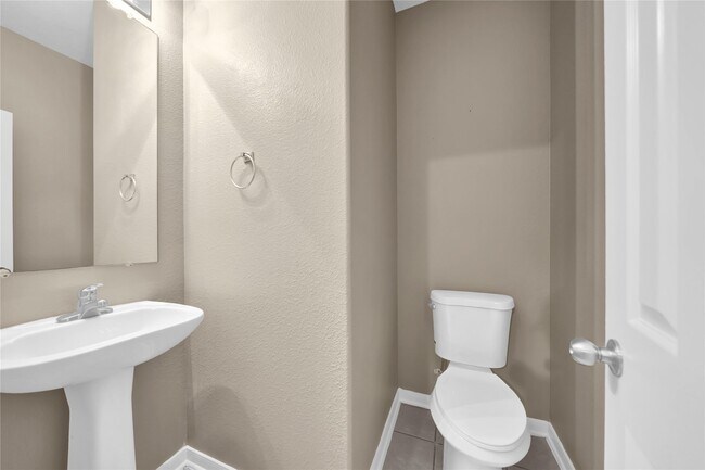 Building Photo - 4618 San Jacinto River Dr