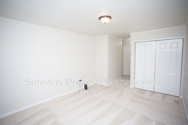 Building Photo - 606 Tanglewood Dr