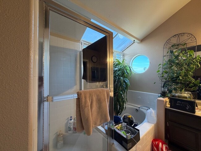 Building Photo - 1848 Eastgate Ave