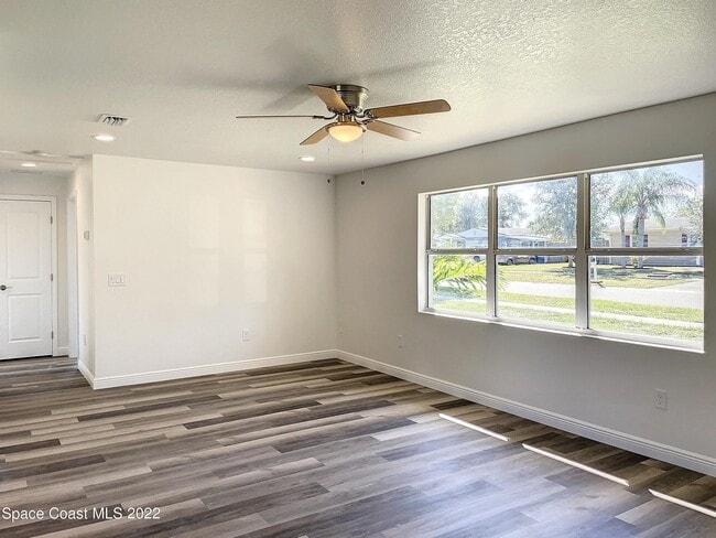 Building Photo - 124 Bermuda St