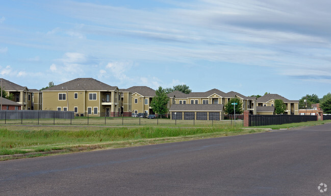 Building Photo - Stonebriar Village