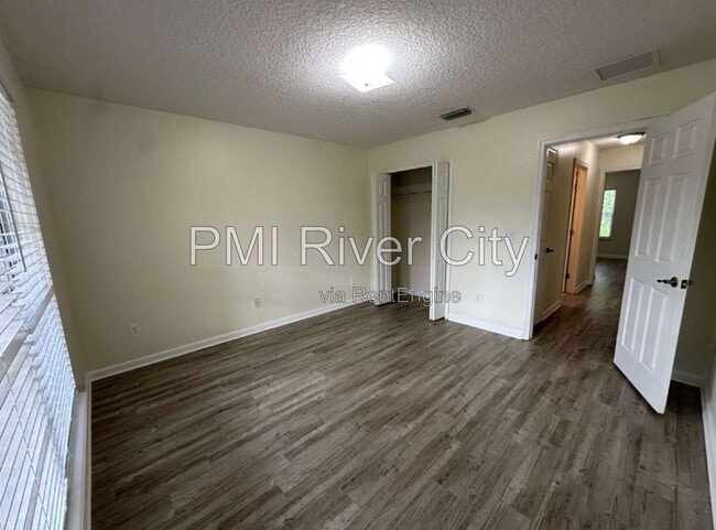 Building Photo - 533 Alice Cove Ct